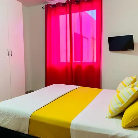 Dimora Isidoro Apartment *