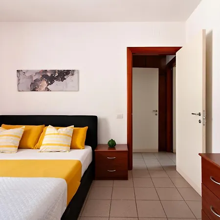 아파트 Dimora Isidoro *