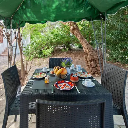 Dimora Isidoro 산티시도로